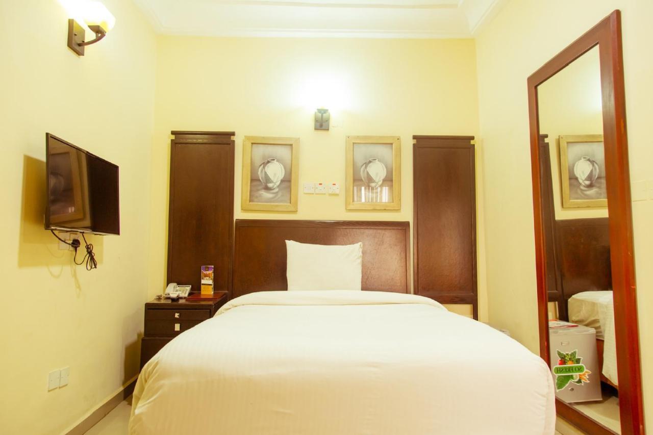 Hotel Reno Abuja Buitenkant foto