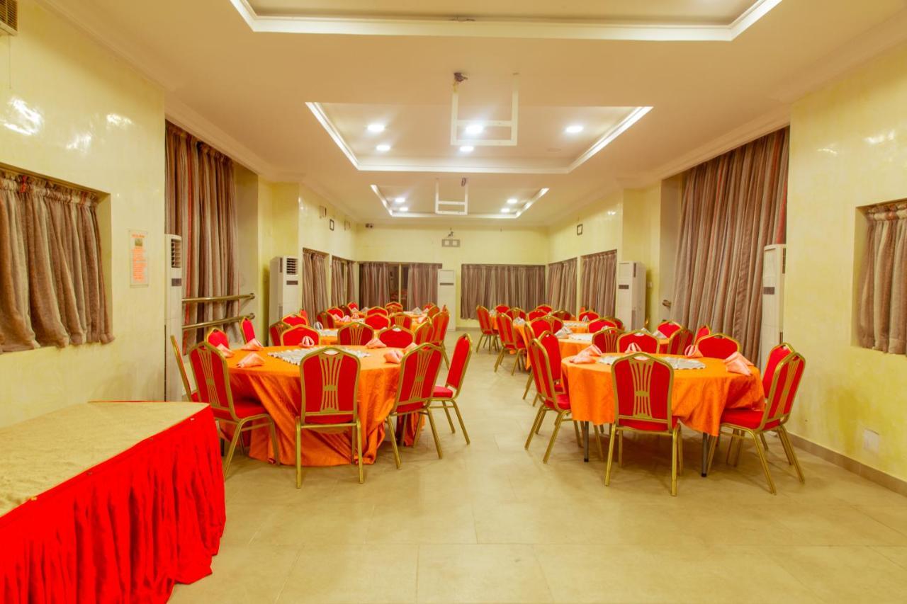 Hotel Reno Abuja Buitenkant foto
